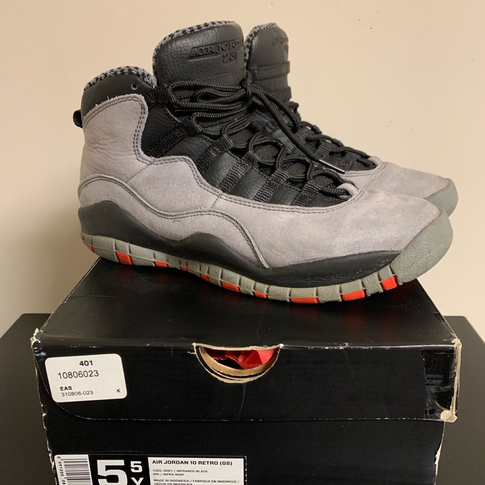 Air Jordan 10 Retro GS:  Size 5.5 Y: Cool Grey:  EUC